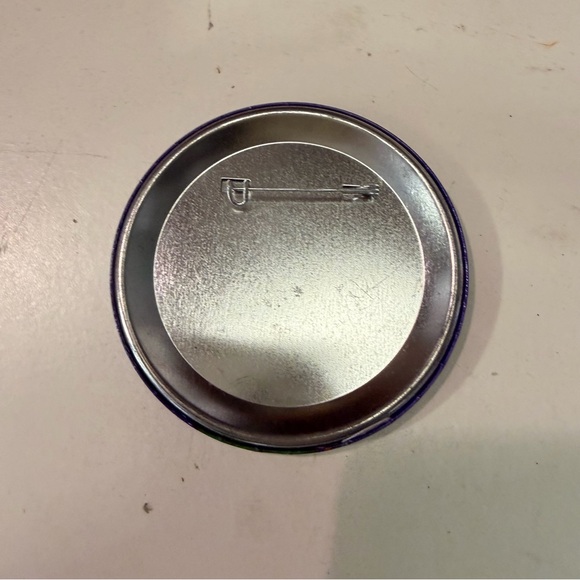 Disney The Great Mouse Detective Promo Button Pin Coming to Video July 17th 3” - Picture 3 of 3